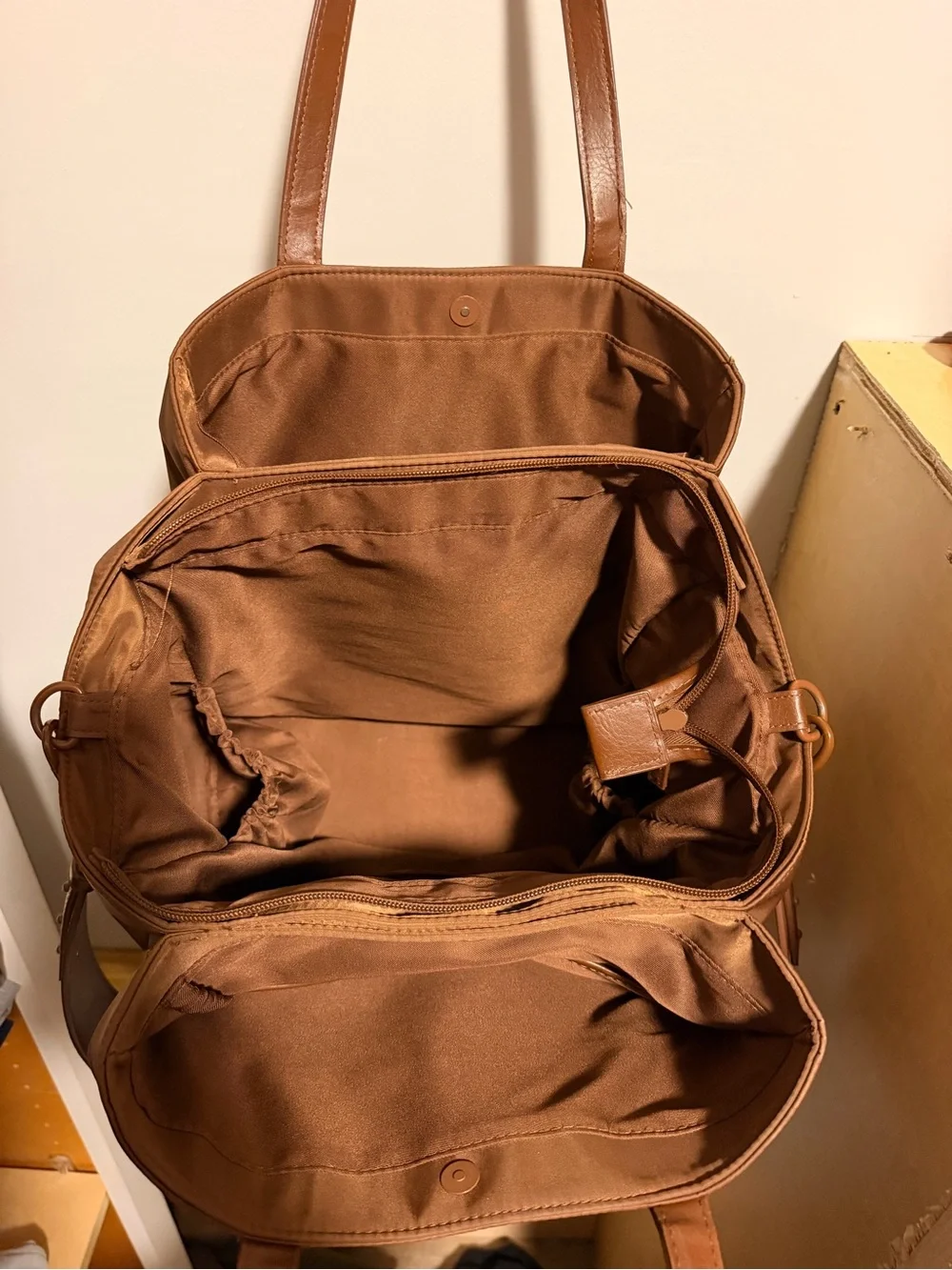 BÉIS The Commuter Tote in Maple Brown